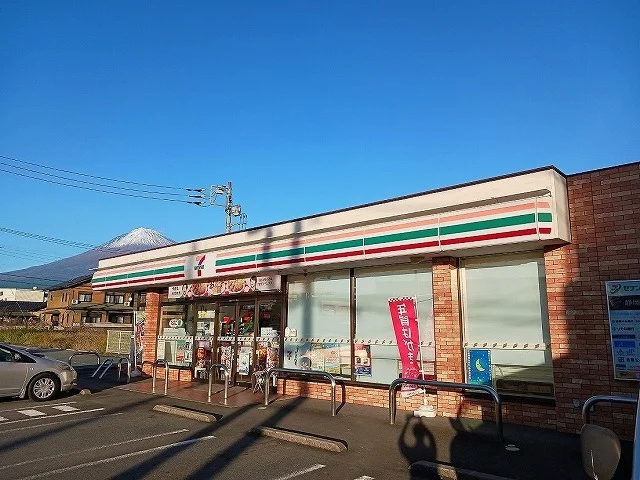 セブンイレブン　富士宮田中町店まで700m