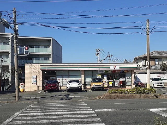セブンイレブン産業道路店まで650m
