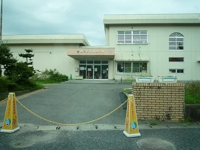 金津保育園まで1900m