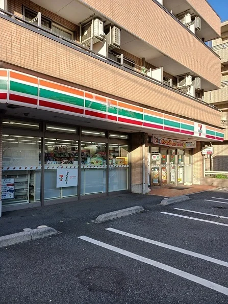 セブンイレブン高島平８丁目店まで224m