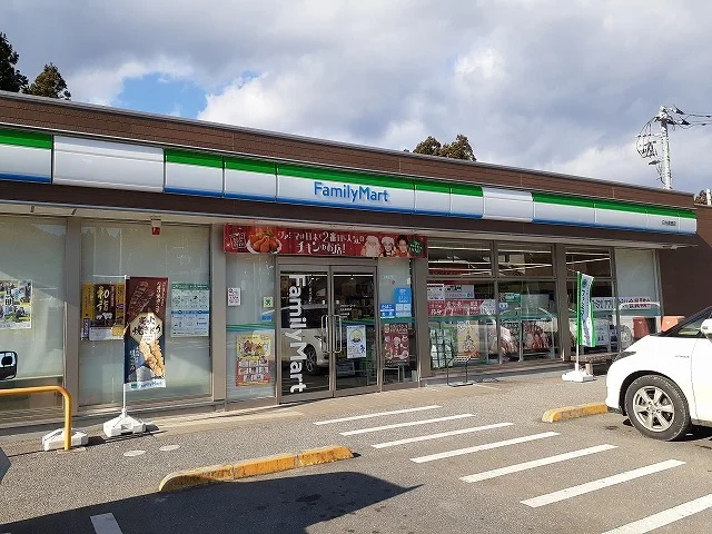ファミリーマート日光高徳店まで800m