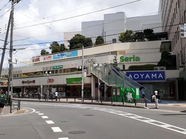 モリシアまで1300m