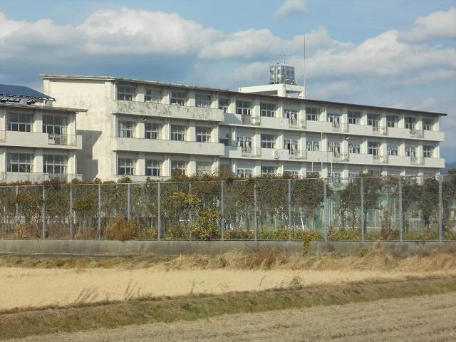 掛川市立桜が丘中学校まで120m