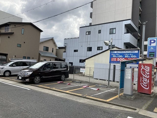 いずみパーキング上更第3まで60m