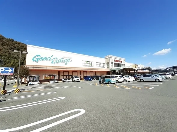 サニーアクシス いの店まで1500m
