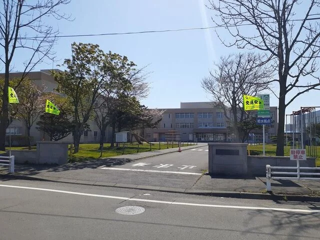 苫小牧西小学校まで850m