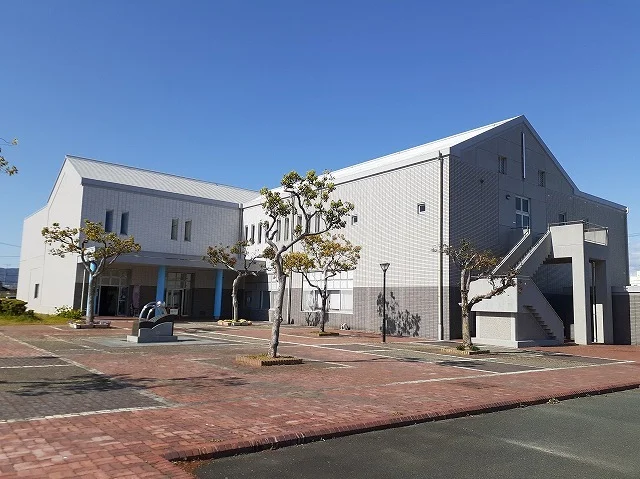 湖西市立中央図書館まで450m