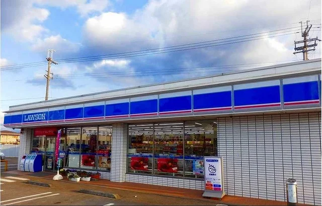 ローソン　様まで779m
