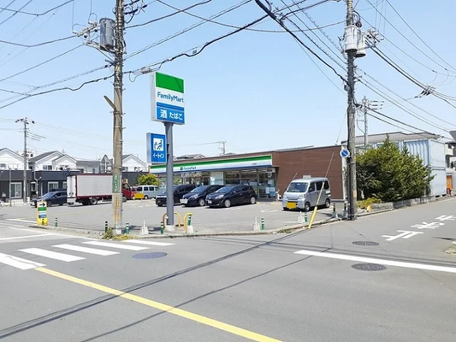 ファミリーマート 川口柳崎店まで600m