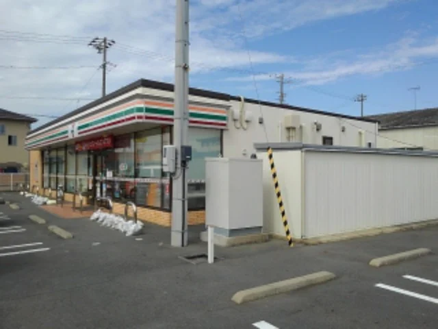 セブンイレブン磐田二之宮店まで600m