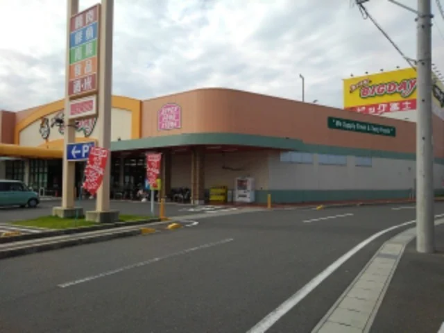エブリィビッグデー磐田店まで700m
