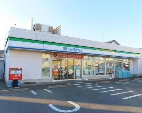 ファミリーマートまで450m