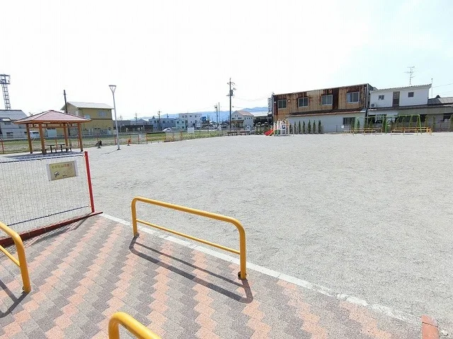 安井ふれあい公園まで190m