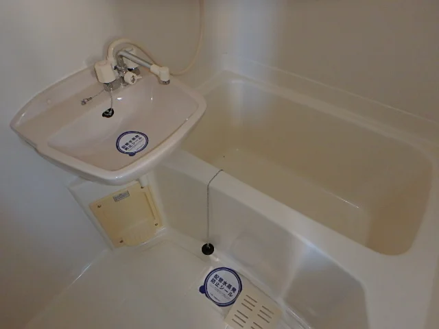 家具家電等、設置前の室内写真となります。