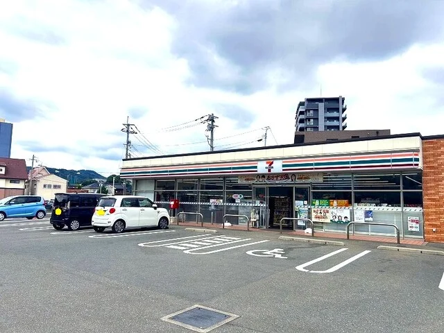 セブン-イレブン 唐津中央店まで500m