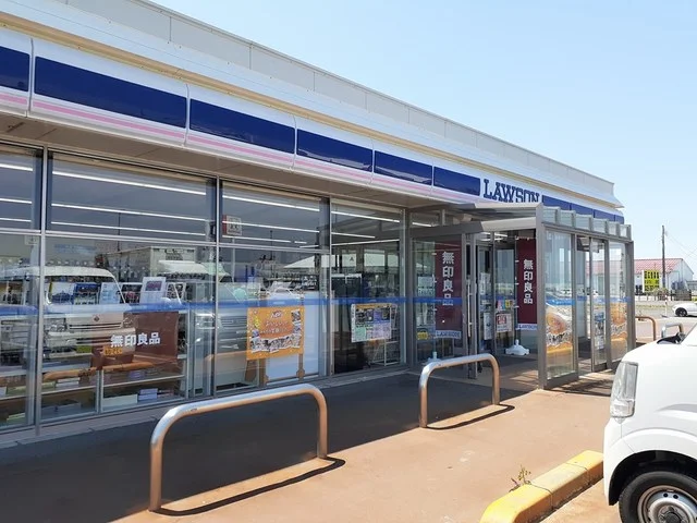ローソン新発田中曽根2丁目店まで354m