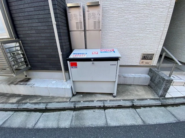 ダストボックス