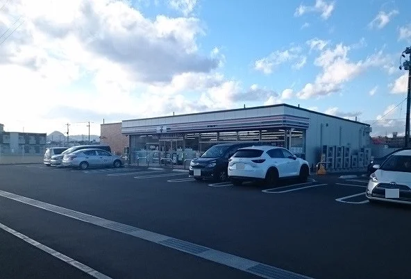 セブンイレブン仙台富沢西店まで550m
