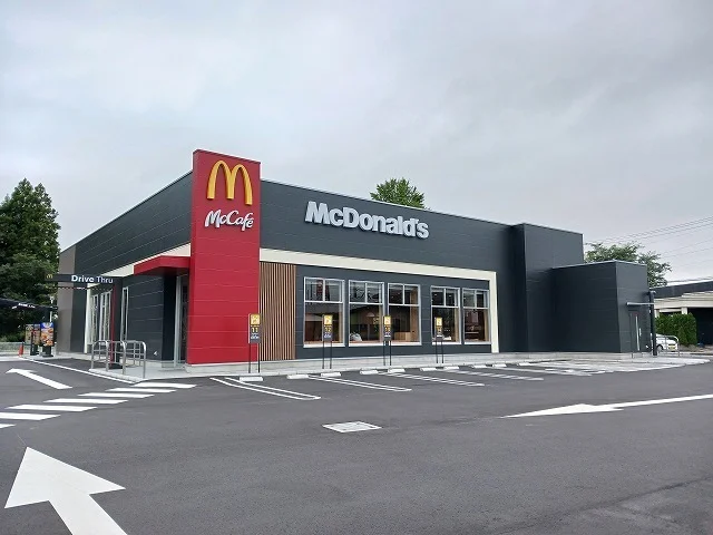 マクドナルド4号線さくら氏家店まで550m