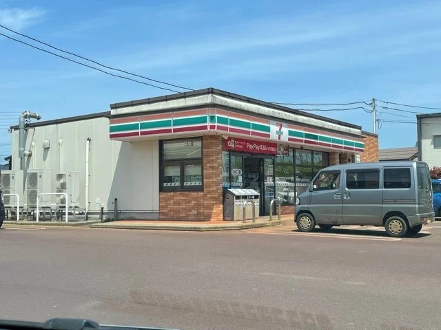 セブンイレブン　長岡摂田屋店まで550m