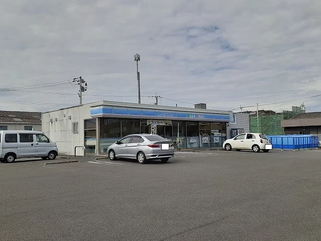 ローソン宮崎芳士店まで1200m