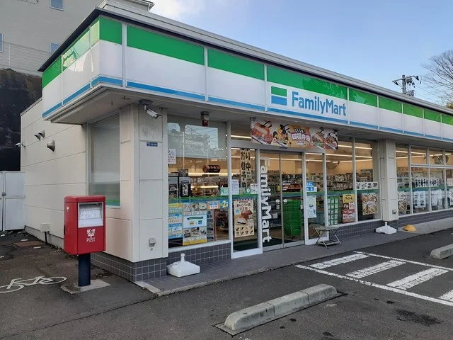 ファミリーマート塩釜松陽台店まで650m