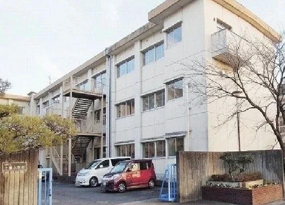 岐阜市立七郷小学校まで850m