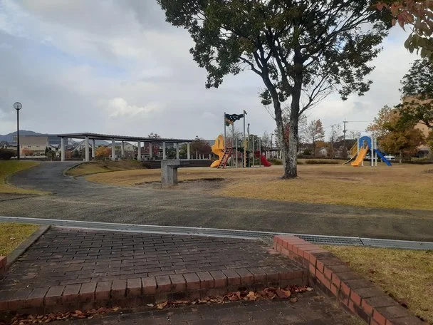 八ツ並公園まで270m