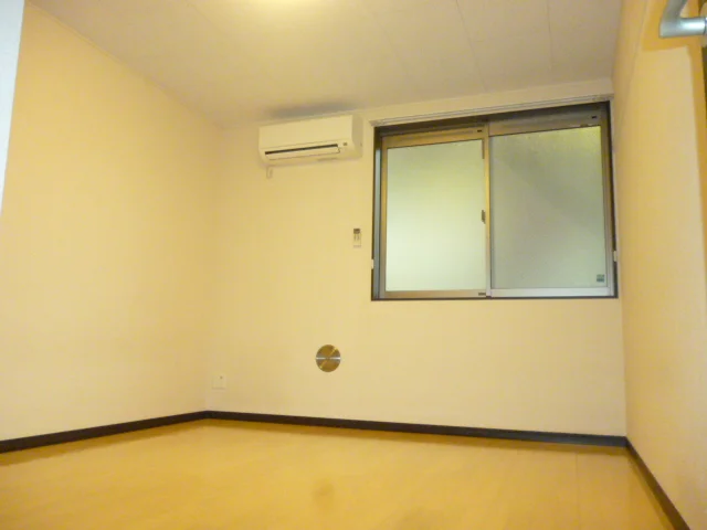 お部屋によって床や設備が違います。詳しくはお問い合わせを！
