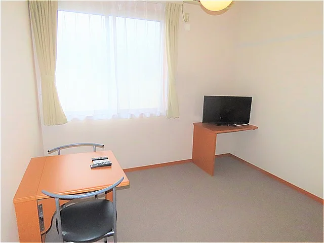 2階はカーペットのお部屋です