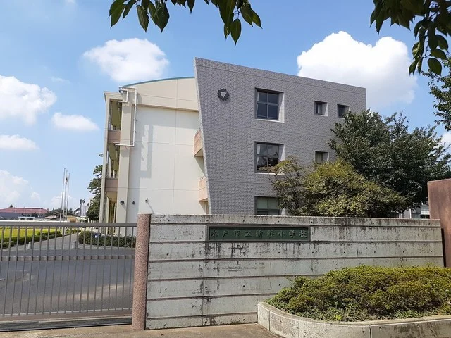 新荘小学校まで450m