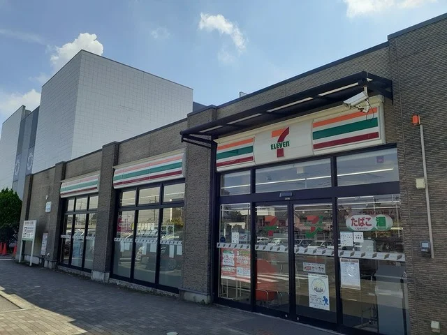 セブン　水高スクエア店まで1300m