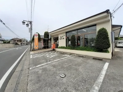 強戸郵便局まで1600m