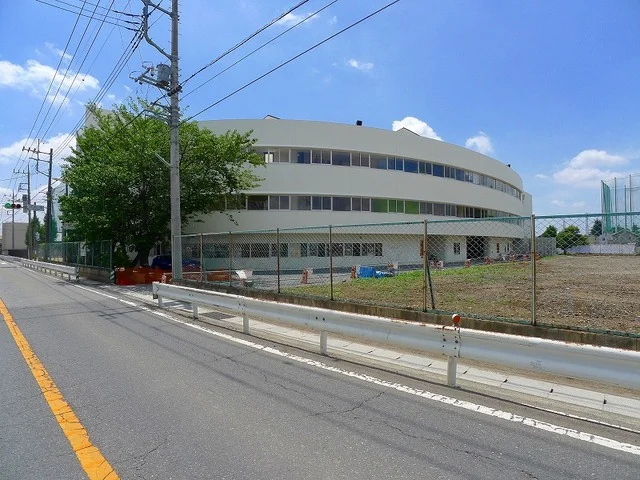 太田市立沢野小学校まで800m