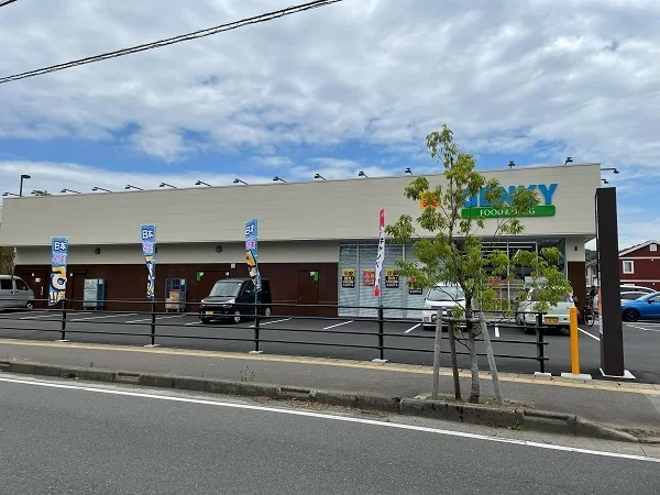 ゲンキー運動公園前店まで700m