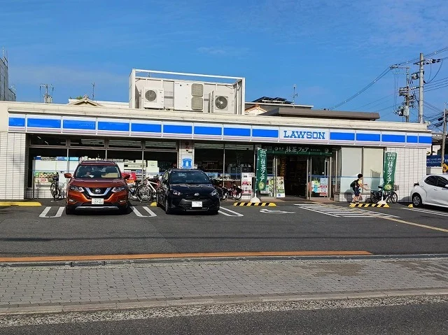 ローソン　巽中四丁目店まで330m