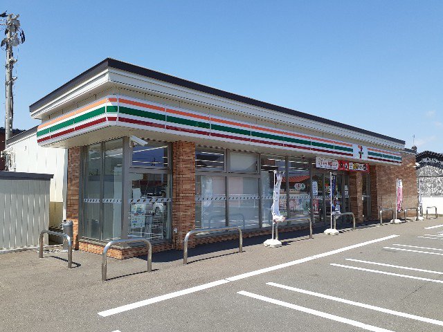 セブンイレブン幌別５丁目まで1200m