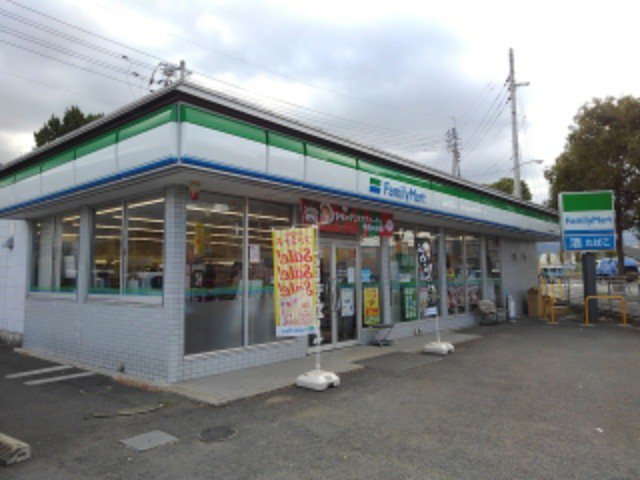 ファミリーマート四国中央大柏店まで500m