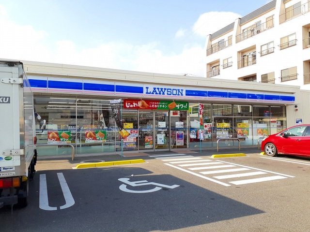 ローソン福山東インター店まで400m