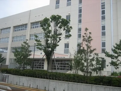 荻川小学校まで930m