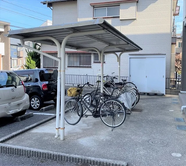 屋根付き駐輪場