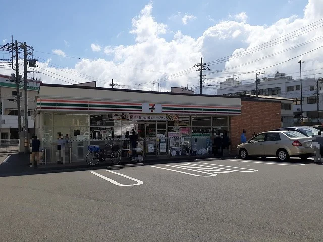 セブンイレブン城堀店まで300m