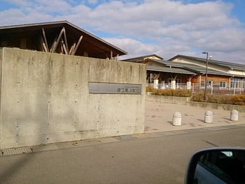 春江東小学校まで500m