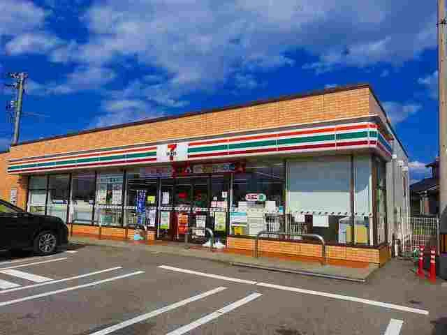セブンイレブン砺波千代店まで650m