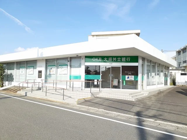 大垣共立銀行　佐織支店まで31m