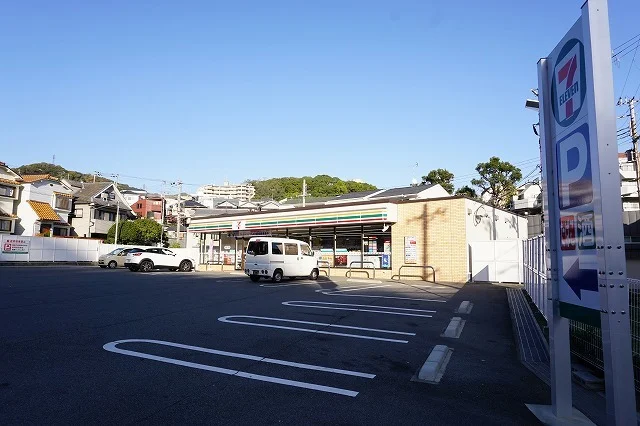 セブンイレブン神戸明神町店まで350m