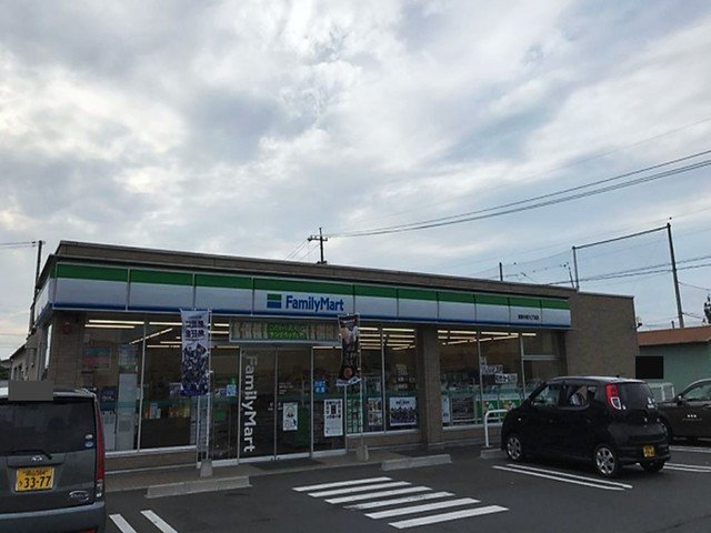 ファミリーマート倉敷南広江店まで240m
