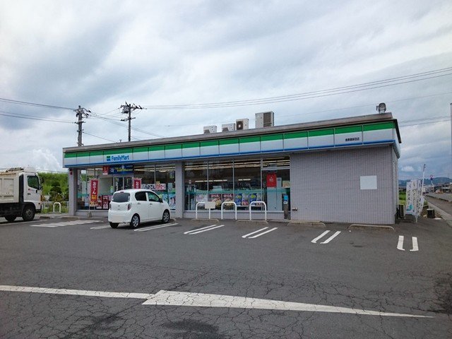 ファミリーマート倉敷鶴新田店まで550m