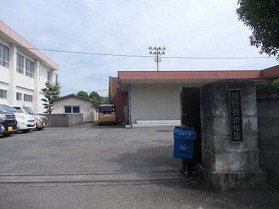 板野西幼稚園まで950m