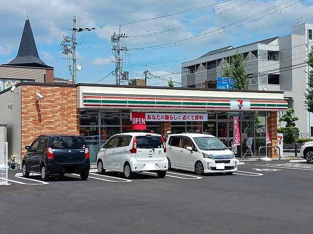セブンイレブン八日市本町店様まで480m